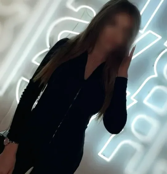 Carla, 32