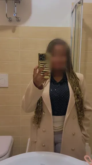 Dilara, 27