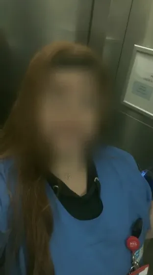 Helena, 22
