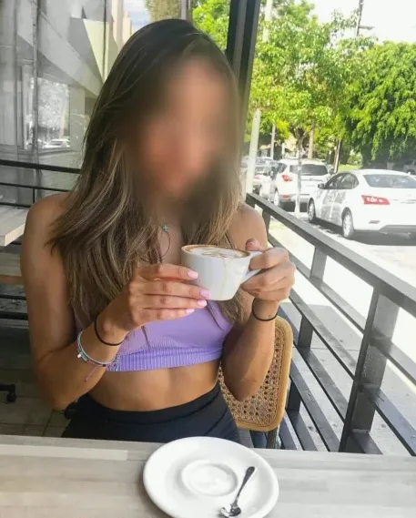 Katharina, 32