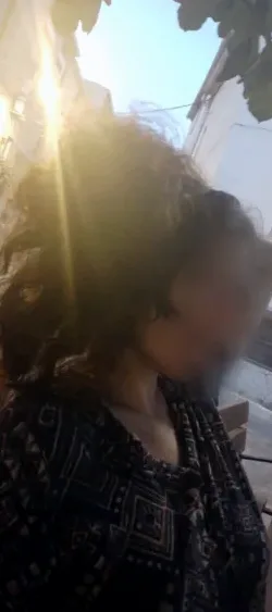 Larissa, 40