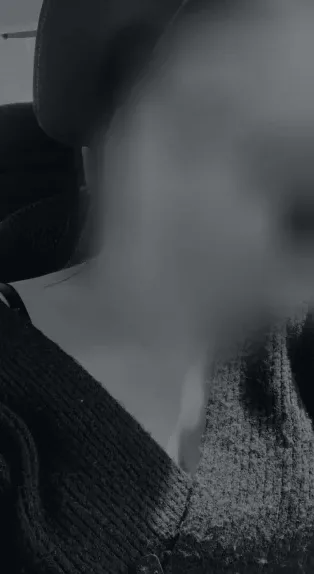 Luisa, 27