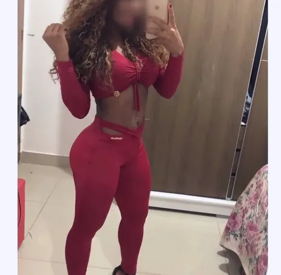 Melanie, 31