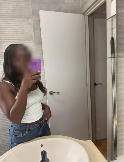 Ramona, 29